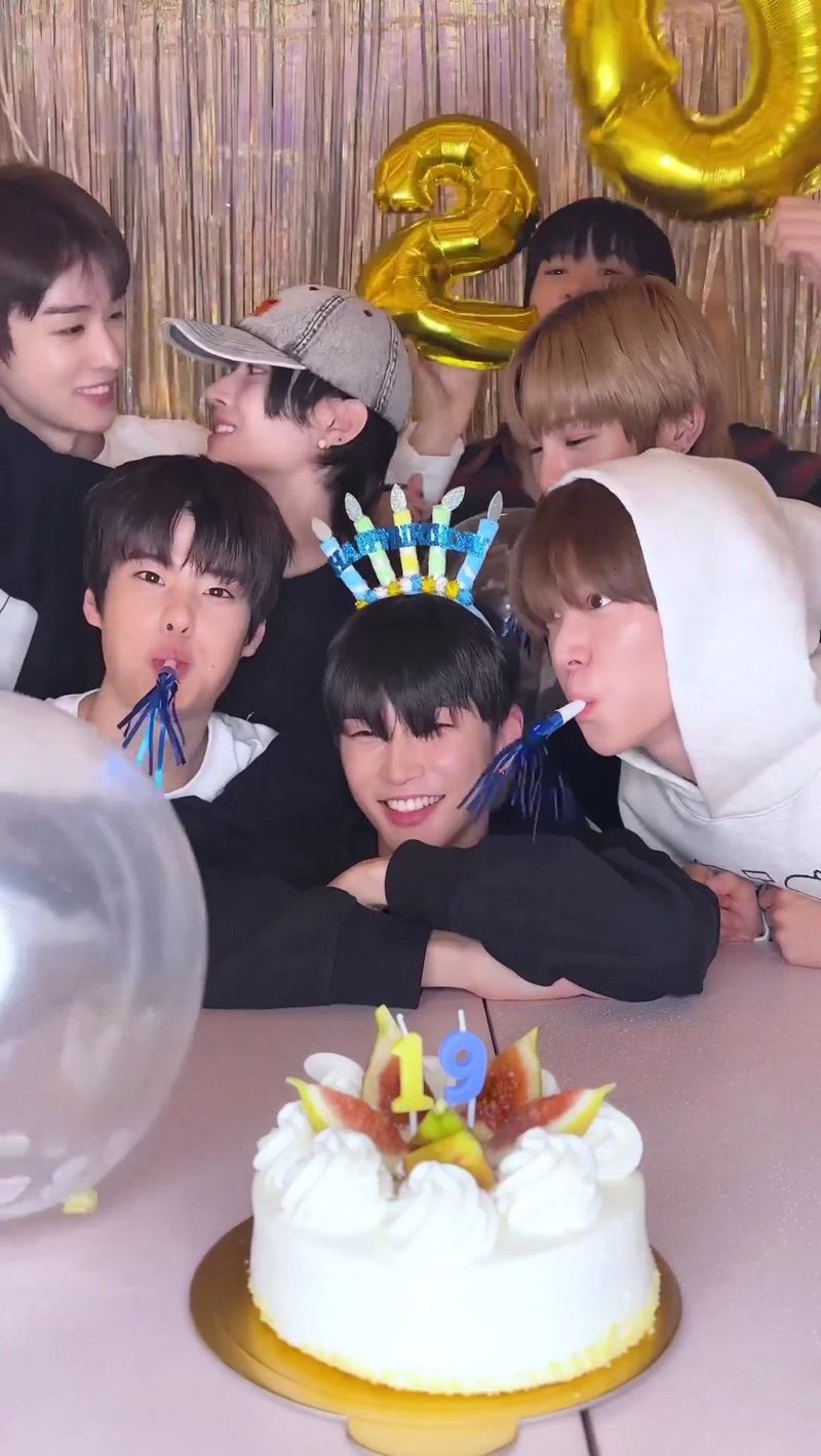 Quiz image attachment